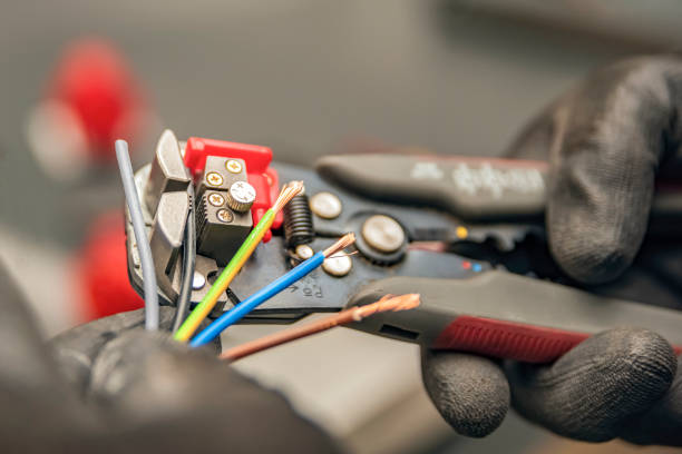Best Circuit Breaker Repair  in Glenville, WV